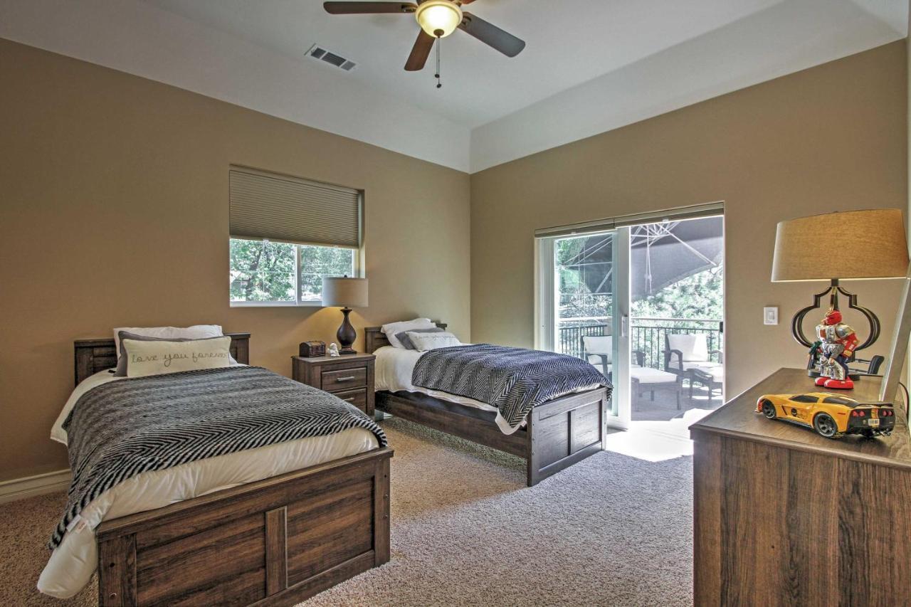 Roomy Home With Deck, 5 Mi To Lake Arrowhead Village Екстер'єр фото